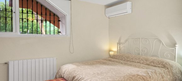 5 bedrooms Villa in Marbella, Spain No. 129888 32