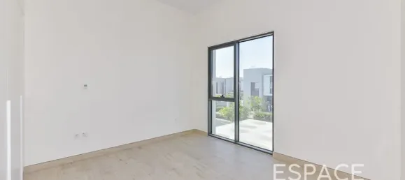 Вилла с 4 спальнями в Al Furjan, ОАЭ № 108483 14