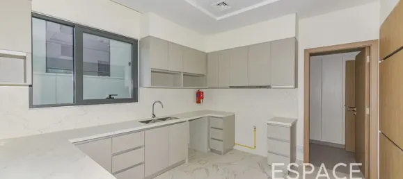 Вилла с 4 спальнями в Al Furjan, ОАЭ № 108483 3