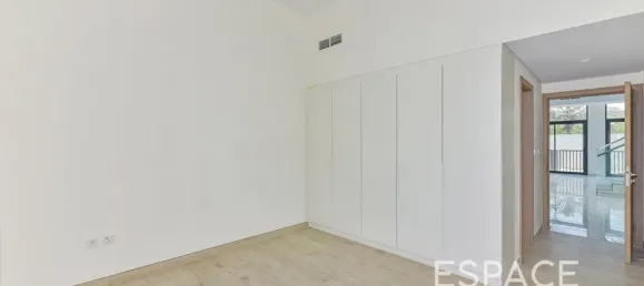 Вилла с 4 спальнями в Al Furjan, ОАЭ № 108483 7