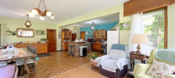 8 Schlafzimmer Haus in Bergondo, Spain, Nr. 41862 20