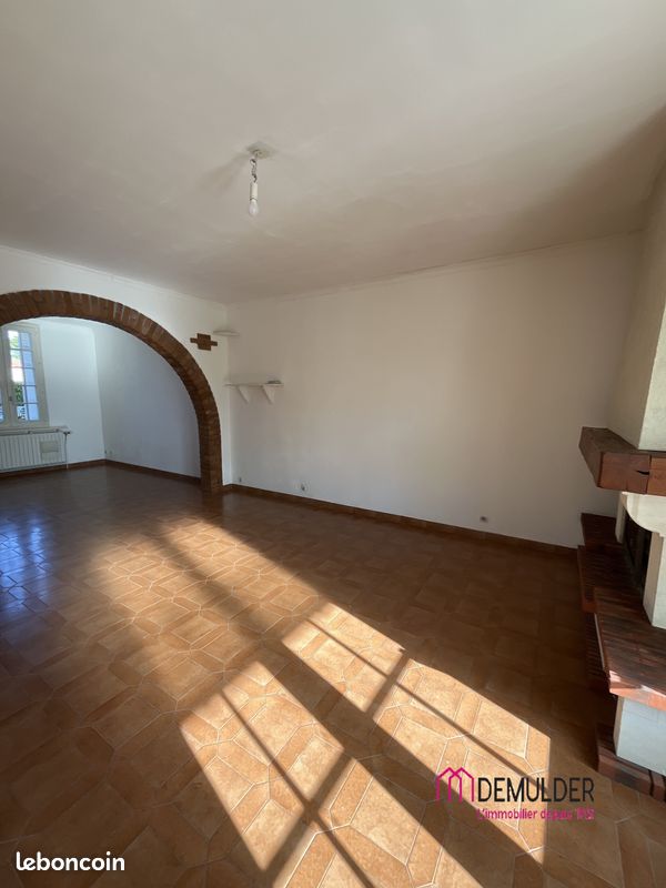 Casa de 3 dormitorios en Ezanville, France No. 183723