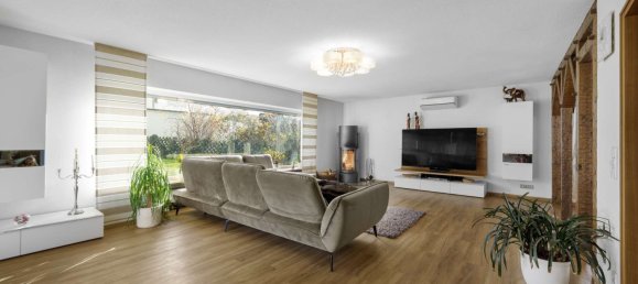 6 rooms Bungalow in Reutlingen, Germany No. 19892 10