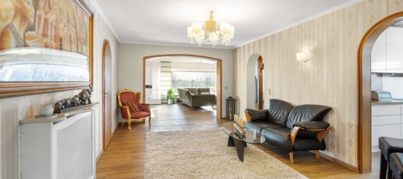 6 rooms Bungalow in Reutlingen, Germany No. 19892 7