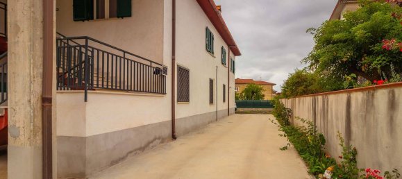 6 bedrooms Villa in Vairano Patenora, Italy No. 325653 4