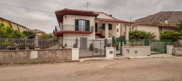 6 bedrooms Villa in Vairano Patenora, Italy No. 325653 18