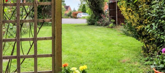 2 bedrooms Commercial property in Guildford, United Kingdom No. 13818 13