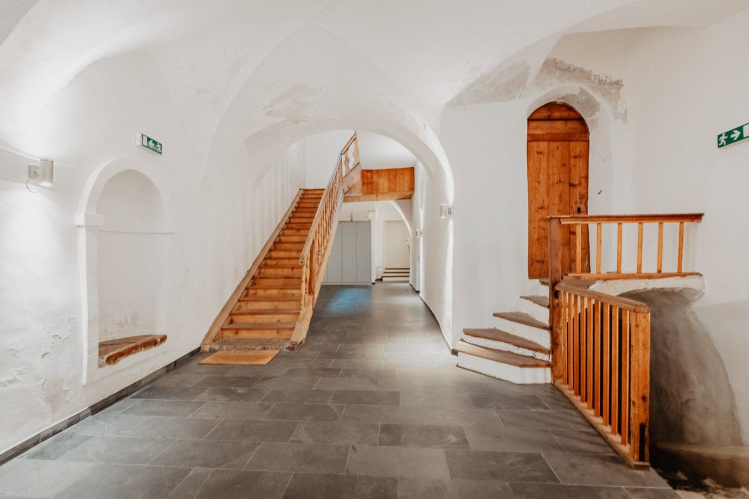 Imóvel comercial em Hall in Tirol, Austria 142 m² N.º 131785