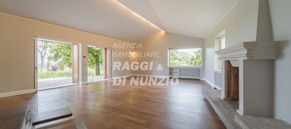 Квартира с 2 спальнями в Гроттаферрата, Италия № 156309 3