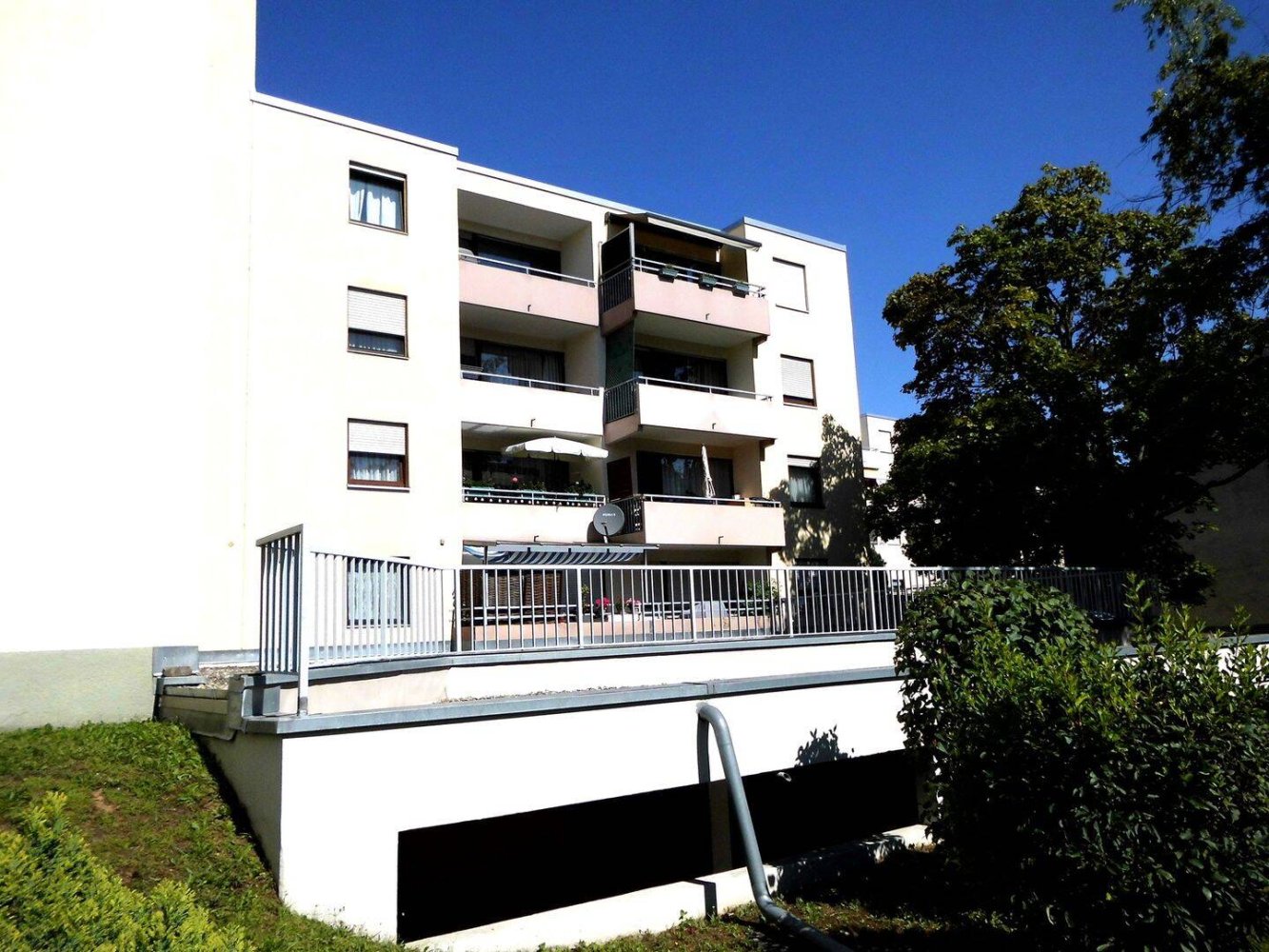 Apartamento de 4 habitaciónes en Wurzburg, Germany No. 357246