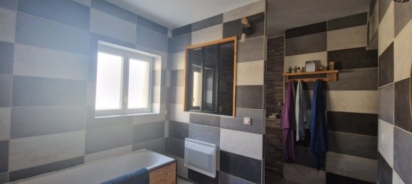 4 Schlafzimmer Haus in Lethuin, France, Nr. 214751 11