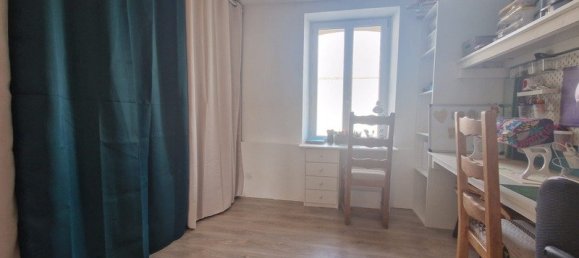 4 Schlafzimmer Haus in Lethuin, France, Nr. 214751 9