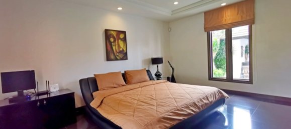 4 chambres house à louer à Pattaya, Chonburi, Eastern Thailand, Thailand № 57687 16