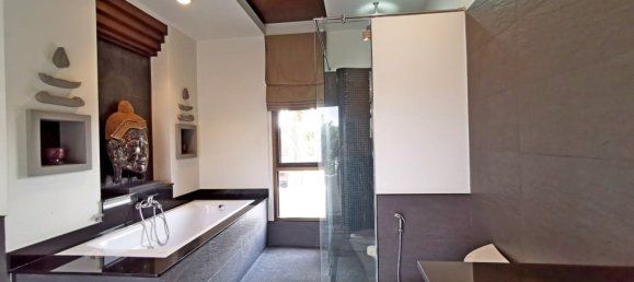 4 chambres house à louer à Pattaya, Chonburi, Eastern Thailand, Thailand № 57687 29