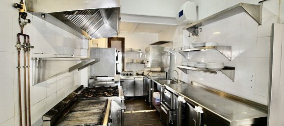 66m² Commercial property in Urbanizacion Las Filipinas, Spain No. 14452 13