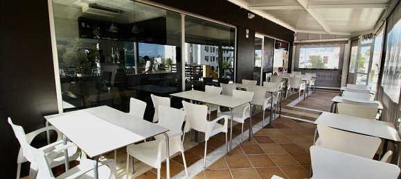 66m² Commercial property in Urbanizacion Las Filipinas, Spain No. 14452 5