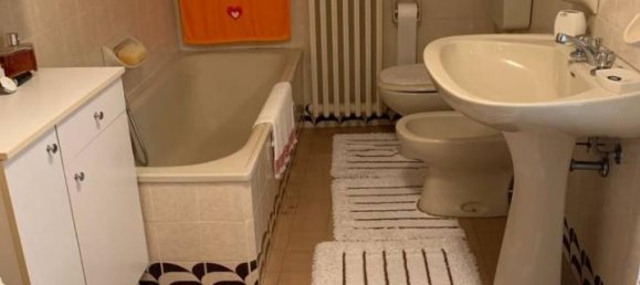 3-salle Appartement à San Pietro in Casale, Italy No. 67779 18