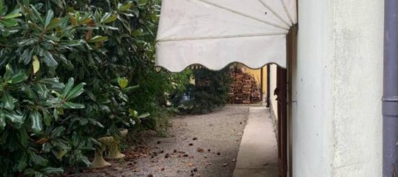 3-salle Appartement à San Pietro in Casale, Italy No. 67779 2