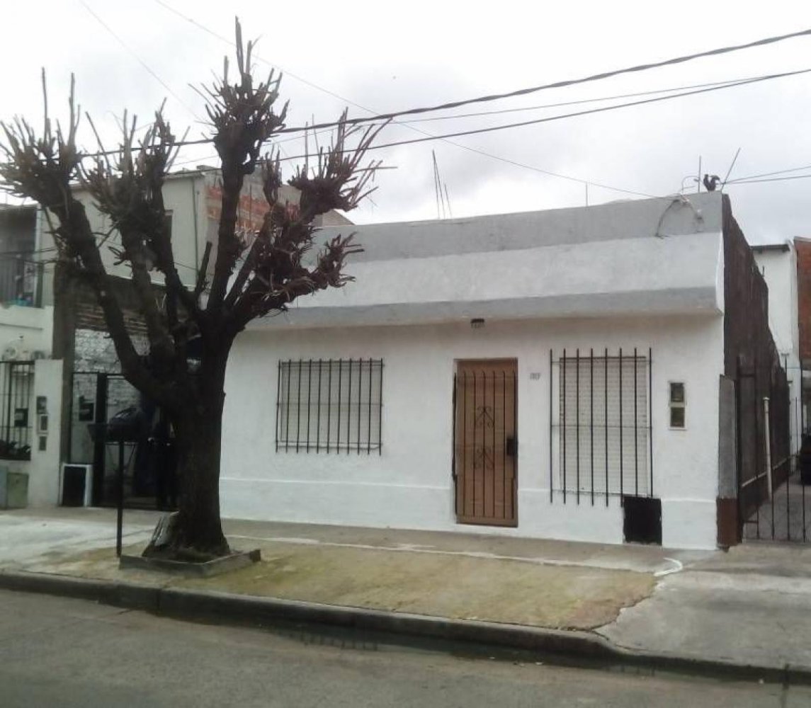 2 bedrooms House in General San Martin, Argentina No. 790