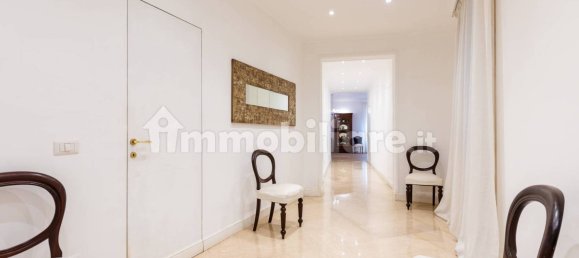 5 bedrooms Apartment in Rome, Italy No. 325057 7