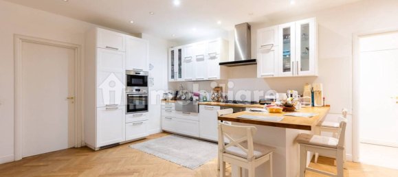 5 bedrooms Apartment in Rome, Italy No. 325057 24