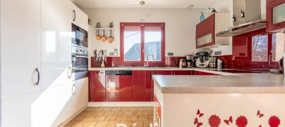 Casa de 4 dormitorios en Mettray, France No. 48234 3