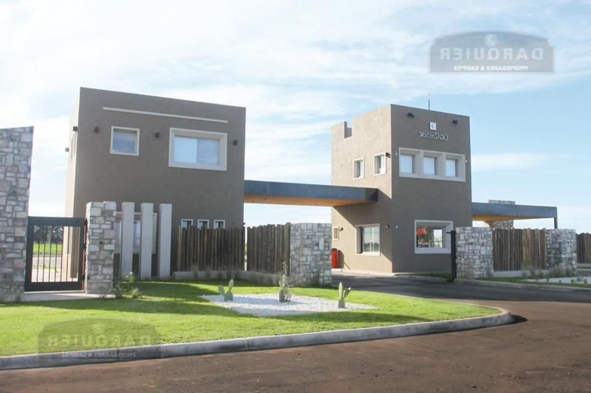  Land in Ezeiza, Argentina No. 44568