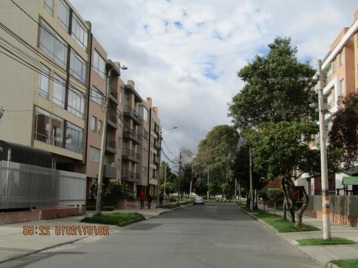 2 bedrooms House in Bogota, Colombia No. 11291