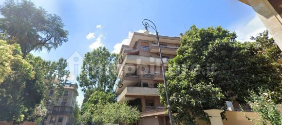 1 bedroom Apartment in Rome, Italy No. 349881 2