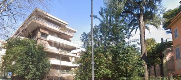 1 bedroom Apartment in Rome, Italy No. 349881 3