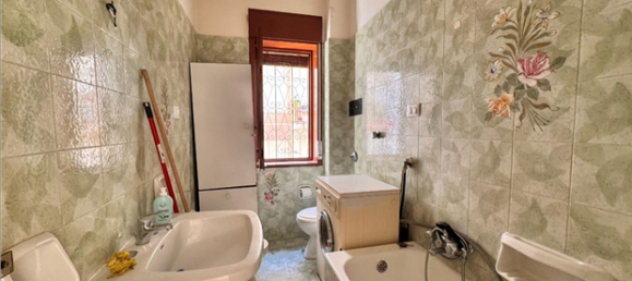 5 rooms Apartment in Messina, Italy No. 251347 3