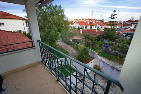4 bedrooms Villa in Entroncamento, Portugal No. 174212