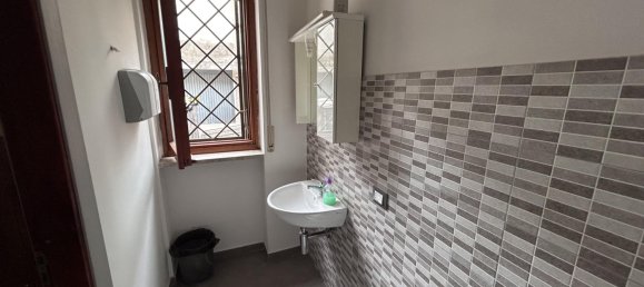 1 room Commercial property in Alessandria, Italy No. 374405 5