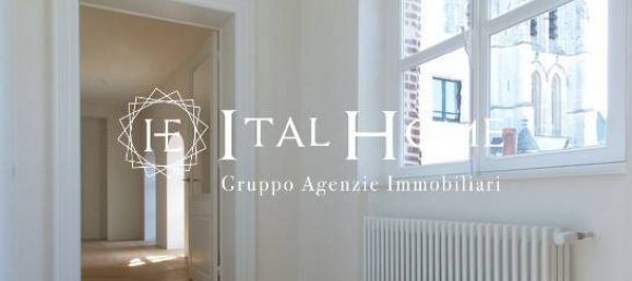 2 bedrooms Apartment in Milan, Italy No. 337064 2