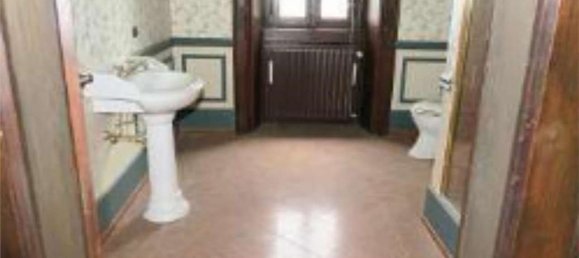 21 Schlafzimmer Haus in Gavirate, Italy, Nr. 365532 37