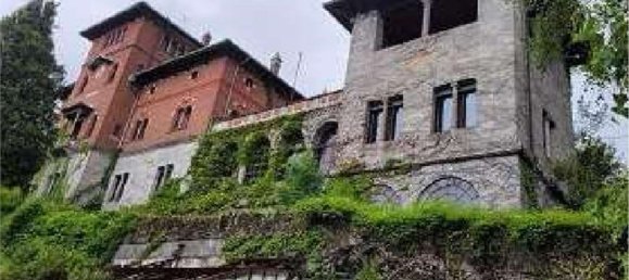 21 Schlafzimmer Haus in Gavirate, Italy, Nr. 365532 23