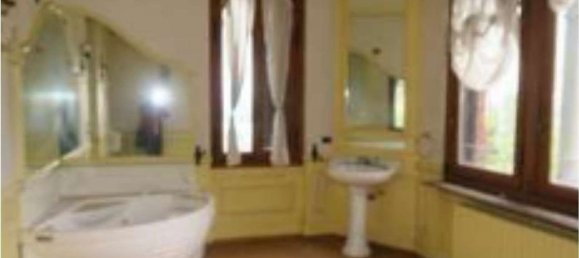 21 Schlafzimmer Haus in Gavirate, Italy, Nr. 365532 40