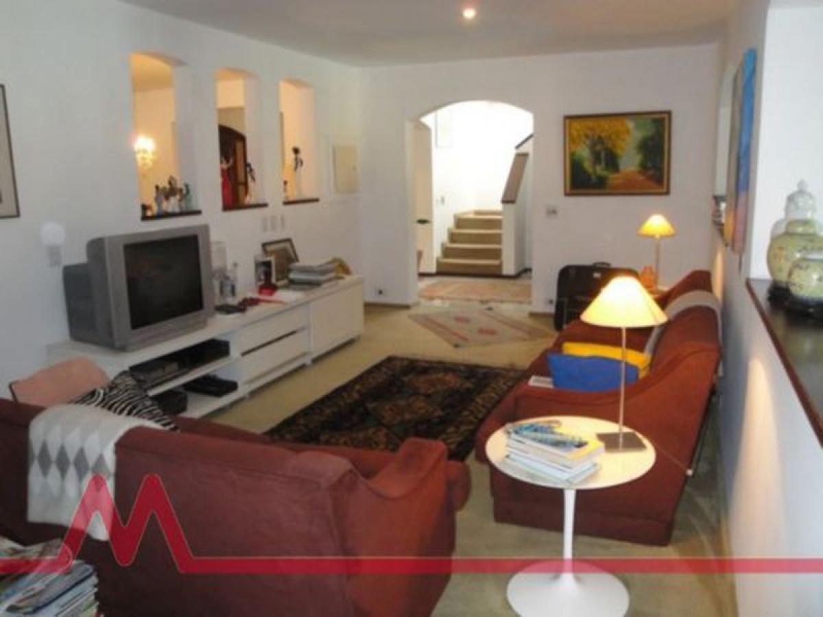 Casa de 4 dormitorios en Sao Paulo, Brazil No. 588164