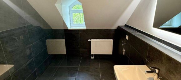 2 rooms Apartment in Chemnitz, Germany No. 357134 4