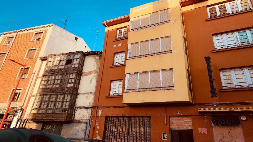 3 Schlafzimmer Gebäude in Miranda de Ebro, Spain, Nr. 84797