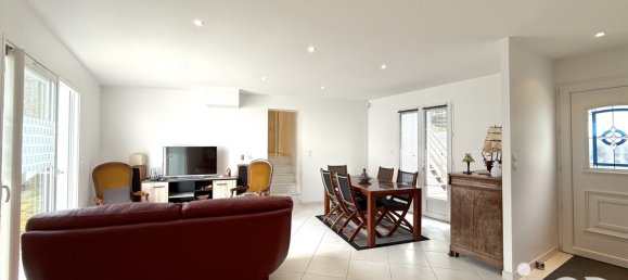 3 bedrooms House in Saint-Georges-d'Oleron, France No. 277519 9