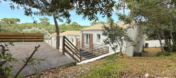 3 bedrooms House in Saint-Georges-d'Oleron, France No. 277519 2