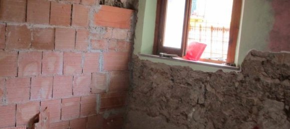 6غرفة شقة في Campi Bisenzio, Italy رقم 37166 5