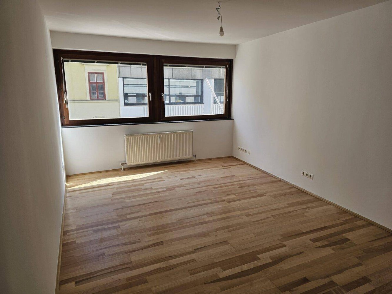 2غرفة شقة في Josefstadt, Austria رقم 184111