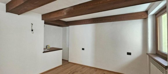 2 rooms Apartment in La Salle, Italy No. 134257 9