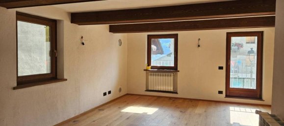 2 rooms Apartment in La Salle, Italy No. 134257 2