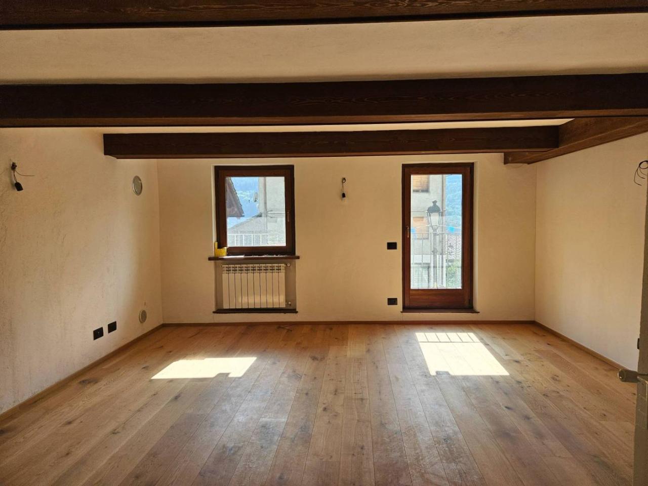 2 rooms Apartment in La Salle, Italy No. 134257