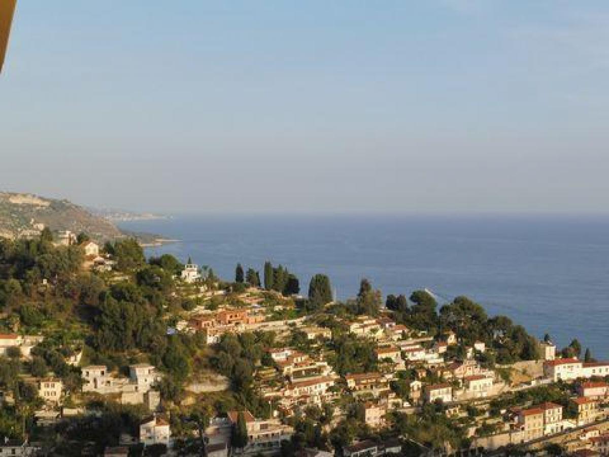 4 bedrooms Condo in Menton, France No. 15972