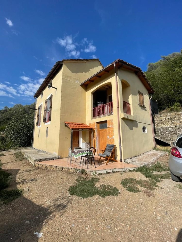 Вилла с 5 спальнями в Дольчеаккуа, Италия № 357009