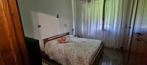 4 bedrooms Villa in Carrara, Italy No. 128560 18